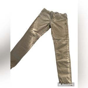 Mid-Rise Khaki Jegging